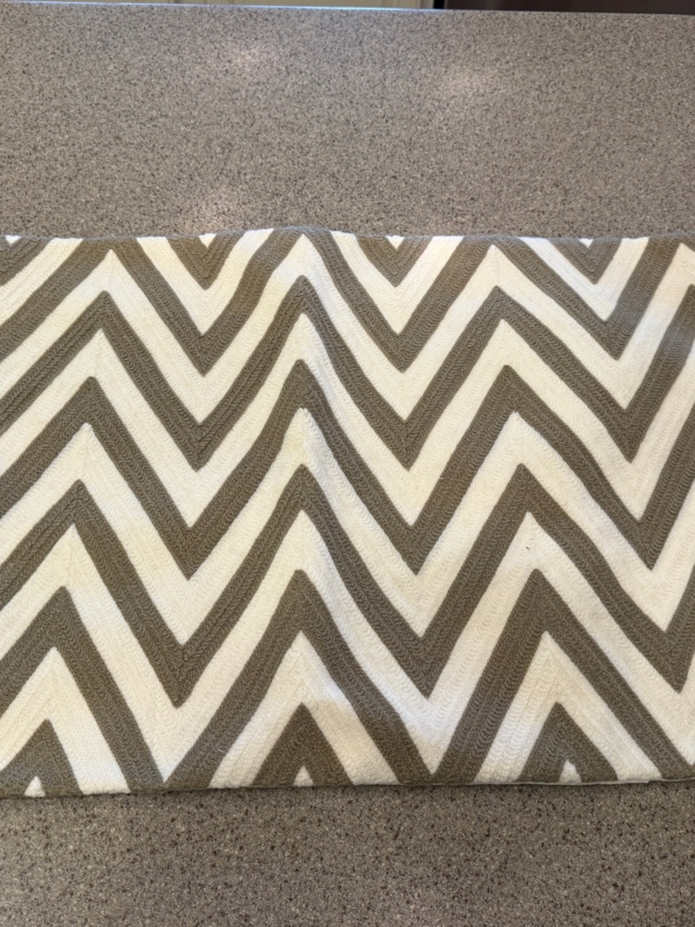 🌟NEW Pottery Barn Chevron Lumbar Pillow Covers (4)